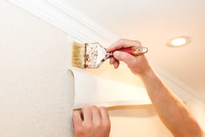 Pose de papier peint à Heimersdorf — revêtements muraux et toiles de verre